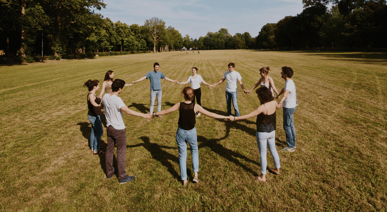 Imagen de personas en comunidad